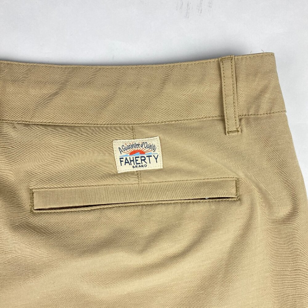 Faherty All Day Shorts Men's Size 40 - Tan - Performance - Picture 3 of 15